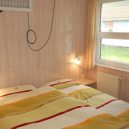 Holiday home Four-bedroom In 9