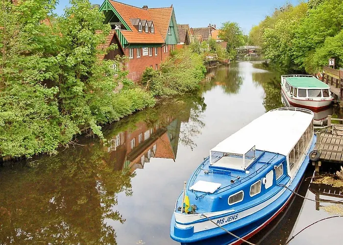 12 Person In Hébergement de vacances Otterndorf